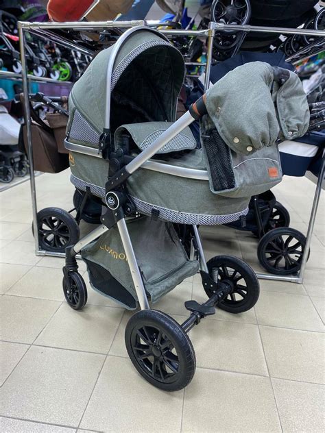 Коляска Luxmom V9 3в1