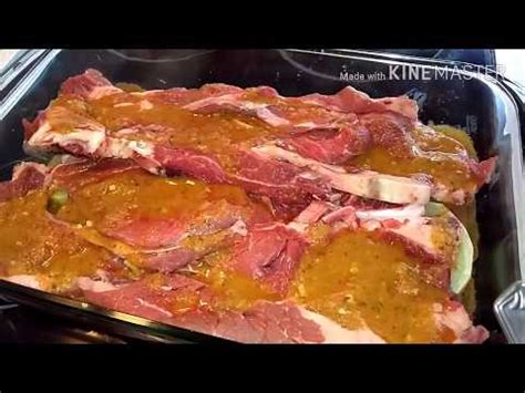 Deliciosas Chuletas De Aguja De Cerdo Al Horno Con Patatas Una Receta