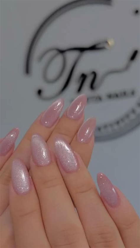 Pin Van Evelyn Op U As Nagels Gelnagels Neutrale Nagels