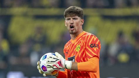 BVB Torwart Gregor Kobel Verletzt Keeper Reist Vom Nationalteam Ab