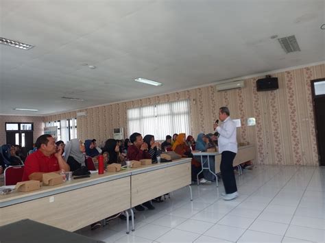 Gelar Pelatihan Hygiene Sanitasi Pangan Untuk Pelaku Umkm Dan Jasa