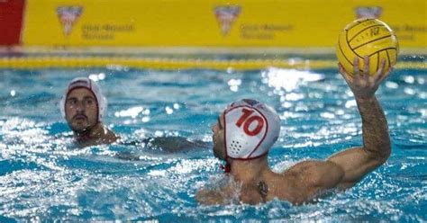 El S Nior Mascul De Waterpolo Cedeix Contra El Barceloneta A La