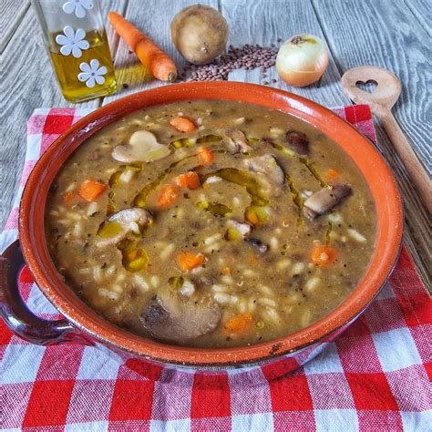 MINESTRA DI RISO FUNGHI E LENTICCHIE