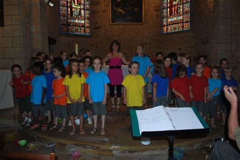 La chorale Arc en ciel se produit à léglise Juillac 19350