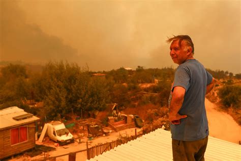 Al Menos Muertos M S De Casas Quemadas Y Sospechas De