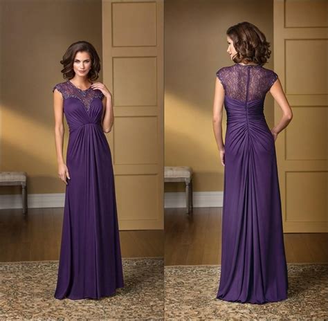 Elegant Purple Lace Long Mother Of The Bride Dresses Pleated Chiffon Sheer Jewel Neck Sleeveless