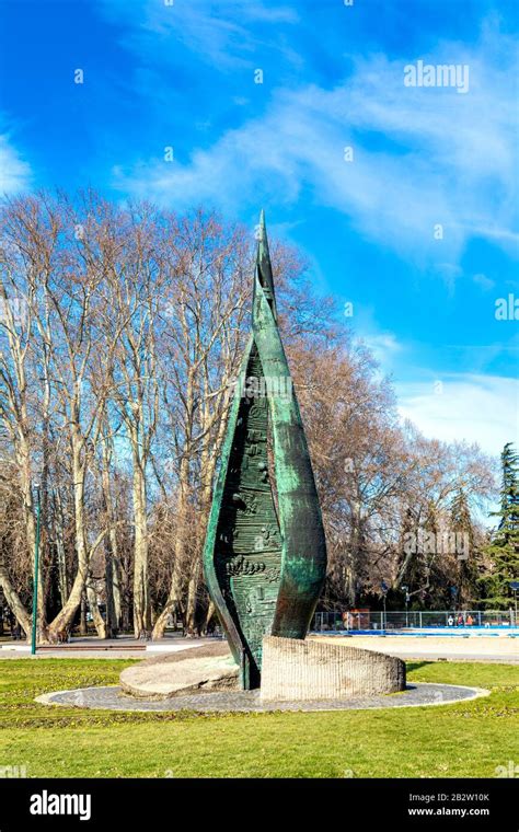 Margaret Island Budapest Sculpture Hi Res Stock Photography And Images