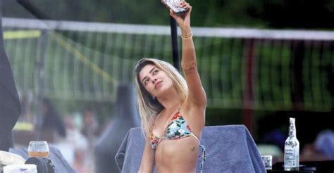 FOTOS Michelle Salas lució un diminuto bikini en la playa Sentido Común