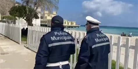 Palermo Primo Maggio Con Spiagge E Parchi Vuoti Ma Strade Del Centro