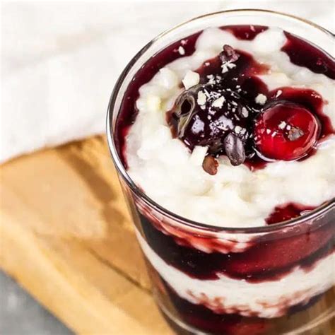 Posni slatki puding sa višnjama Recept Posna jela