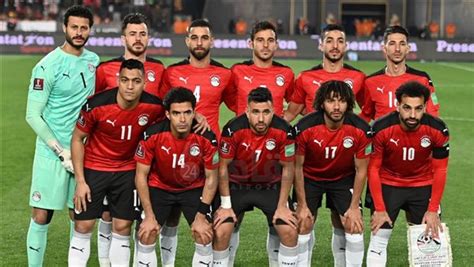 منتخب مصر يرتدي الزي الأساسي الأحمر أمام السنغال