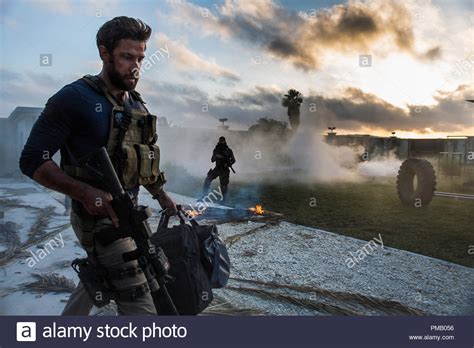 John Krasinski Plays Jack Silva In 13 Hours The Secret Soldiers Of