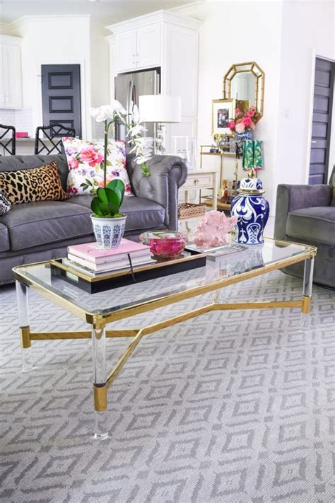 5 Chic & Glam Coffee Table Decor Ideas - MONICA BENAVIDEZ 