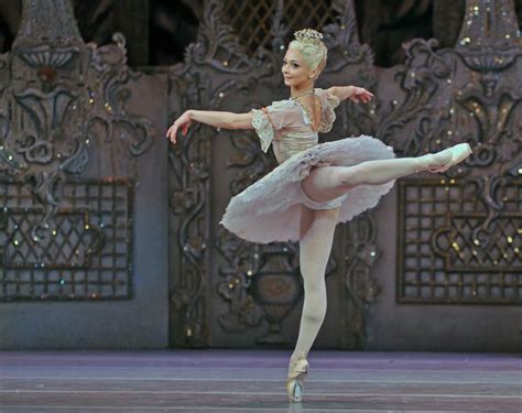 Roberta Marquez The Royal Ballet As The Sugar Plum Fairy In The