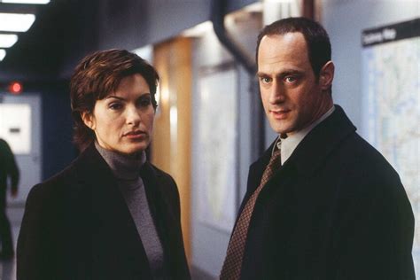 See Photos Of Olivia Benson And Elliot Stabler Over 25 Years Nbc Insider