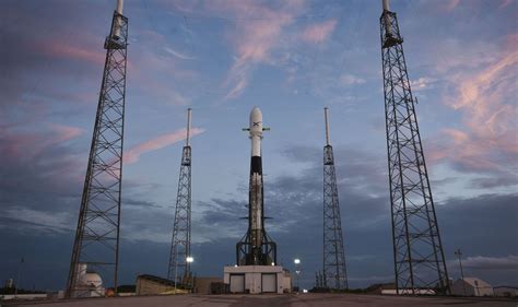 Spacex Scrubs First Attempt To Launch 60 Internet Satellites Updated