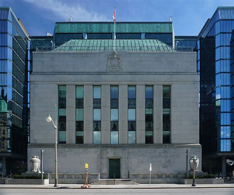 Une nouvelle hausse anticipée du taux directeur de la Banque du Canada