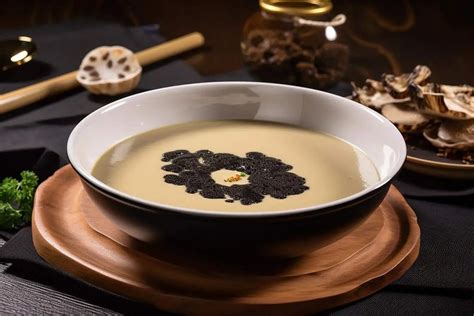 Soupe Aux Truffes Noir Façon Soupe Vge De Paul Bocuse