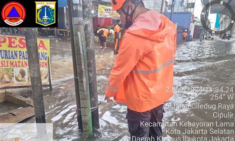 18 RT Terendam Banjir Akibat Hujan Deras Di Jakarta 30 Orang Mengungsi