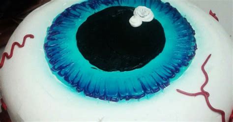 Frosted Art: Eyeball Cake- Halloween- Cake Decorating