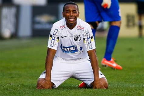 Robinho é condenado a 9 anos em última instância por estupro coletivo