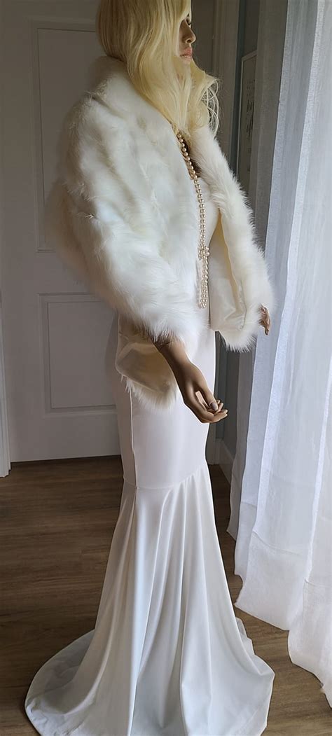 Arctic Fox Fur Stole White Fur Shawl Luxury Vegan Fox Fur Not