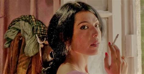 Female Indian Actress Smoking Shilpa Shukla Smoking
