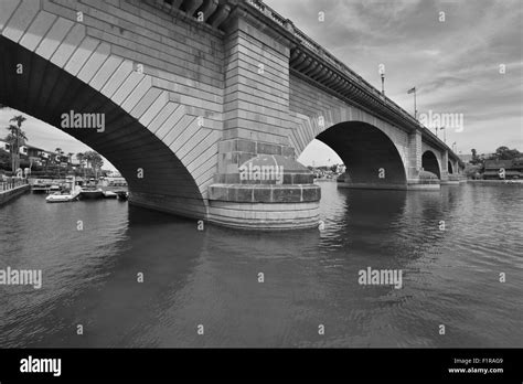 London Bridge On Lake Havasu In Arizona In Late Summer Stock Photo Alamy