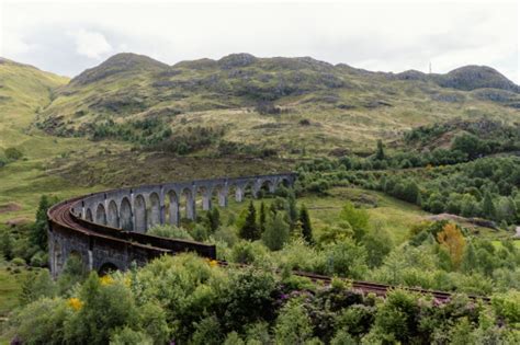 Guide Glenfinnan Viaduct Harry Potter Hogwarts Express Travel Eat