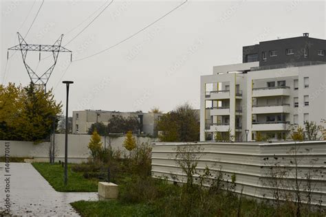 Foto De Lignes Hautes Tension Quartier Des Hautes Bornes Choisy Le