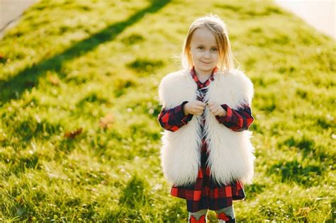 Free Photo | Little stylish girl