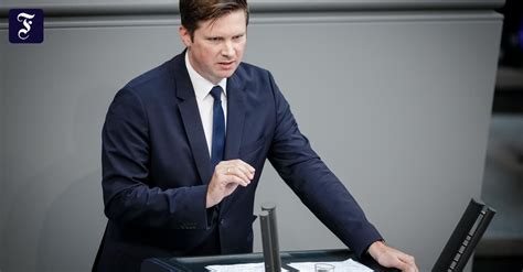 Der Bundestag Debattiert Ber Den Haushaltsentwurf