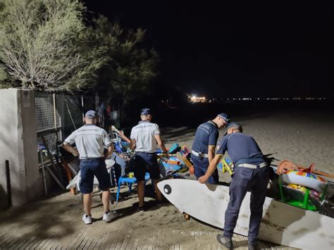 Stabilimento Abusivo A La Fiumetta Sgomberato Il Litorale A