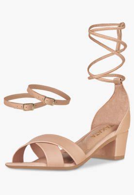 Sandalia Feminina Colorida Salto Baixo Grosso Amarração Nude Compre Agora Dafiti Brasil