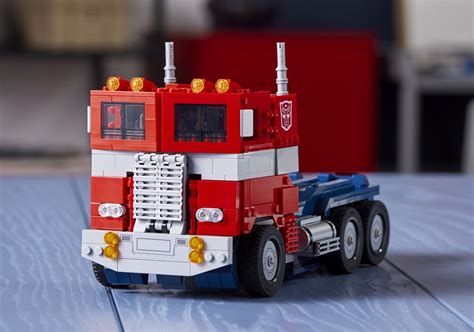 Lego built a $170 Transformers Optimus Prime that actually transforms - The Verge