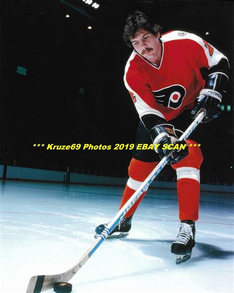 Bob Dailey The Count Poses 4 Camera 8x10 Photo Philadelphia Flyers Star