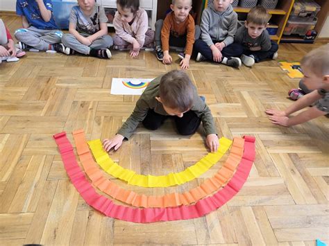 JAK POWSTAJE TĘCZA BAJKA EDUKACYJNA ZABAWY I DOŚWIADCZENIA