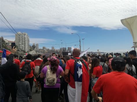 VIDEOS Histórica marcha familiar de porteños y viñamarinos al