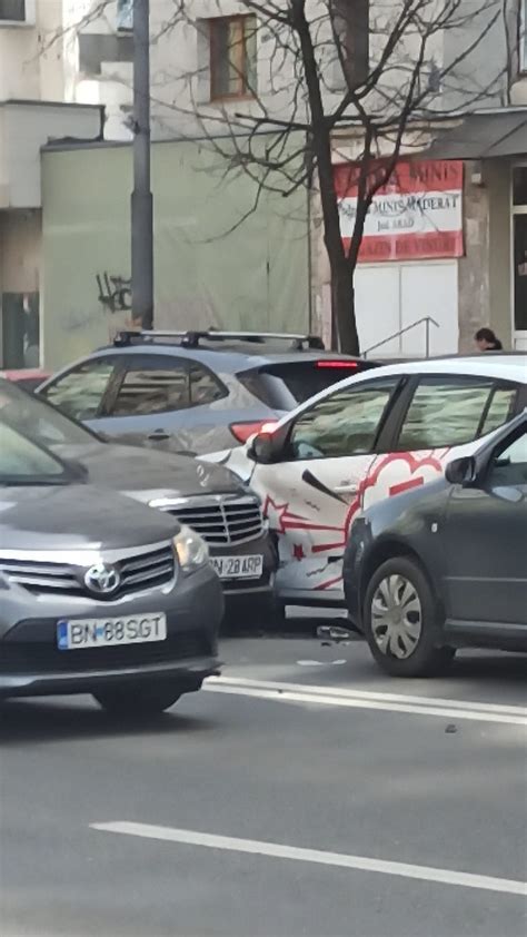 Accident cu cinci mașini pe Calea Florești FOTO Ştiri de Cluj