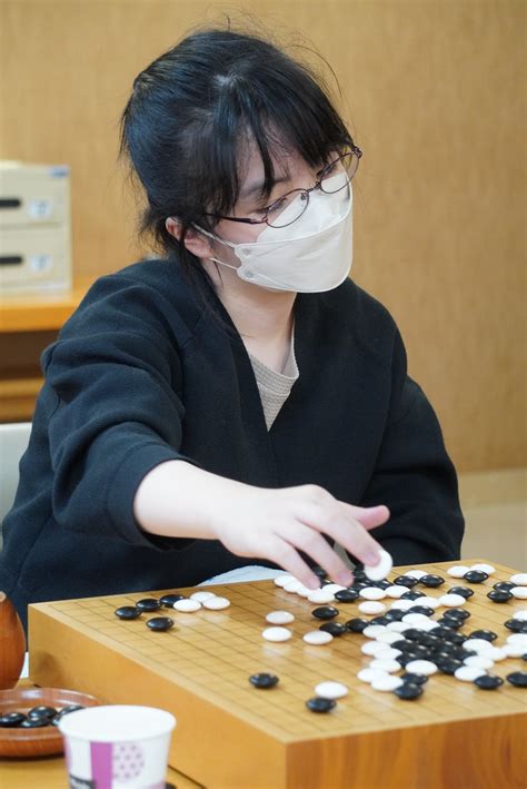 日本棋院【公式】 On Twitter Rt Mainichiigo 女流本因坊戦準決勝が18日、東京・市ケ谷の日本棋院で打たれ