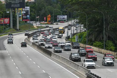 Aliran Trafik Perlahan Di Lebuh Raya Utama Takat Petang Selangorkini