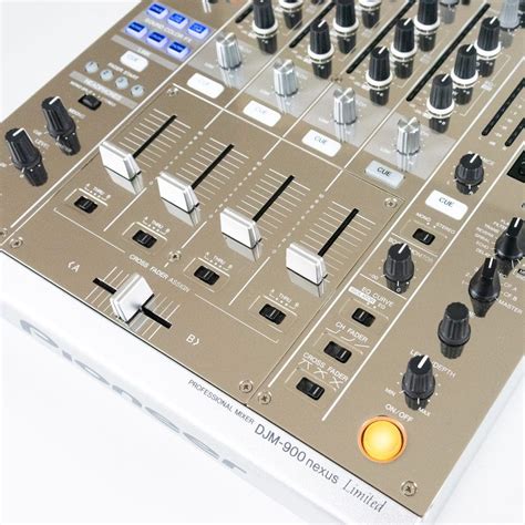 Pioneer DJ DJM 900 NXS Limited Platinum Edition CSM Cologne Street