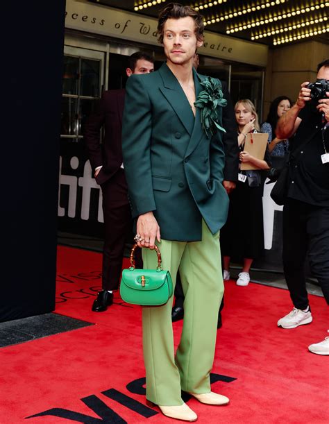 Harry Styles Green Gucci Handbag At Toronto Film Festival Popsugar Fashion