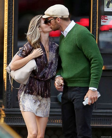 Gisele Bundchen And Tom Brady Kissing In Nyc Pictures Ps Celebrity