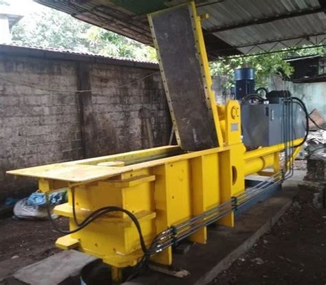 100 Ton Mild Steel Hydraulic Scrap Baling Press Machine 1700 X 600 X