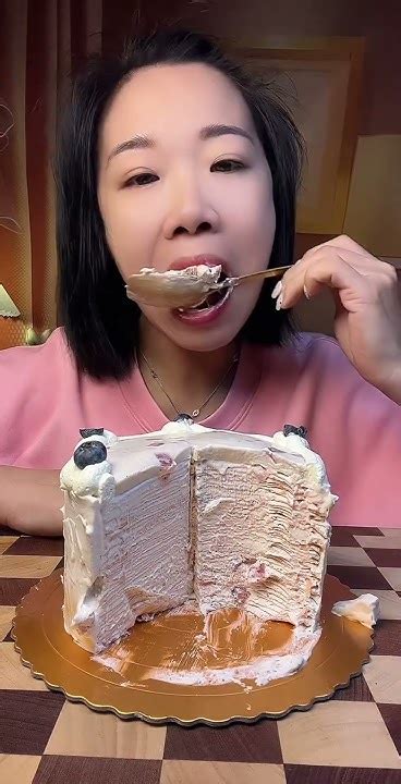 Asmr🍰blueberry White Thousand Crepe Cream Cake 🍰 Soft And Waxy Sound 크림 케ց 먹방 Mukbang