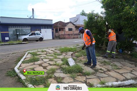 A Equipe De Capina E Limpeza Urbana Segue Trabalhando Em Diferentes