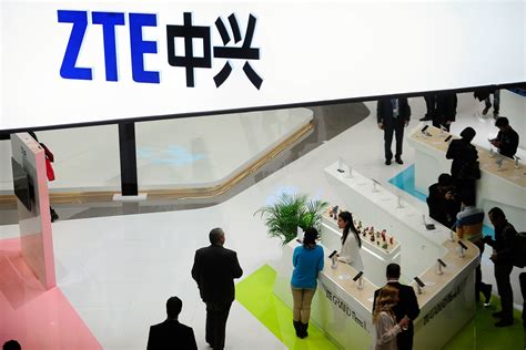 ZTE разделится на две компании, чтобы остаться на рынке США