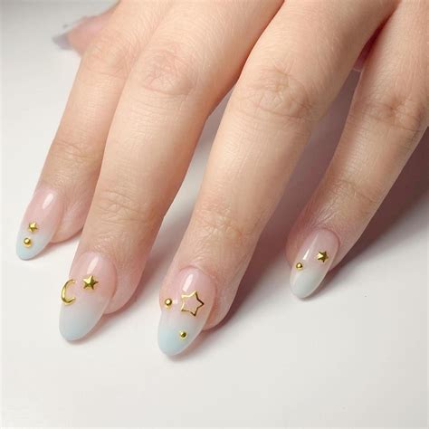 Chrome Star Nail Ideas For An Out Of This World Mani