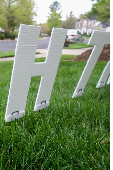 DIY Birthday Yard Signs